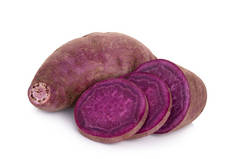 紫色红薯或山药，背景为白色