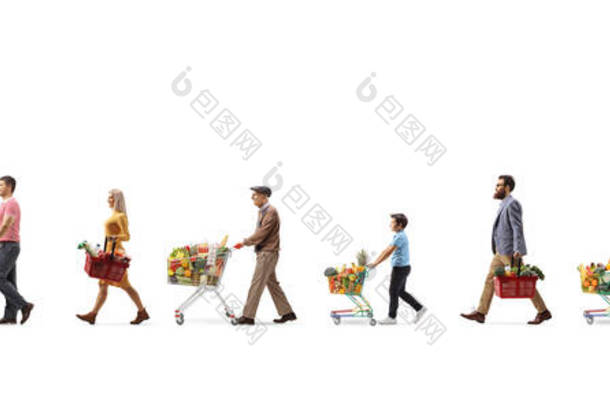 超市里等收银机的人和一个站在收银台旁、被白色背景隔离的收银员