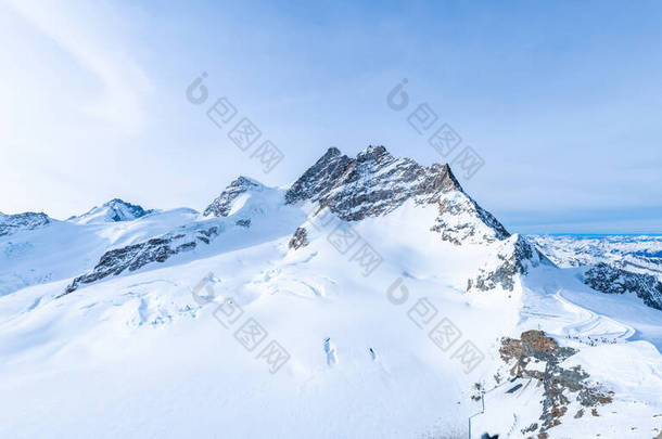 从瑞士的Jungfraujoch（欧洲<strong>最高峰</strong>）看Jungfrau峰全景
