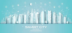 技术无线网络通信智能城市和图标与建筑在卡塔尔市中心摩天大楼蓝色背景，载体说明未来绿色城市和全景.
