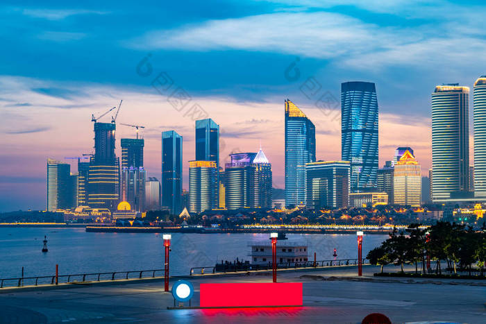 青岛城市建筑景观的夜景