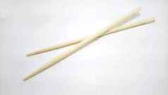 中国的褐色木制筷子是用来当饭碗的