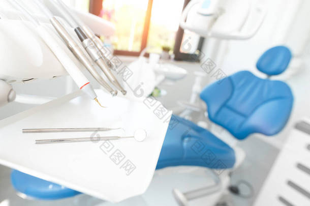 牙科医生办公室。牙科工具、牙医使用的配件、口腔学概念