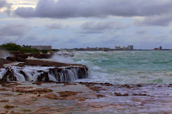 狂风<strong>暴雨</strong>的天气的加勒比岛阿鲁巴岛狂风<strong>暴雨</strong>的天气