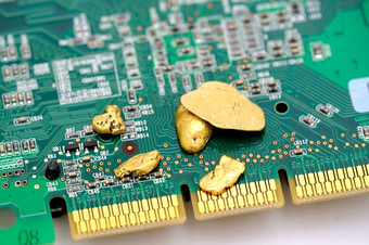黄金和电路黄金重要的部分现代技术生黄金掘金前完成了电路董事会与黄金镀连接