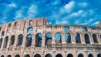 罗马意大利辉煌罗马圆形大剧场美丽的阳光明媚的一天罗马意大利辉煌罗马圆形大剧场美丽的阳光明媚的一天