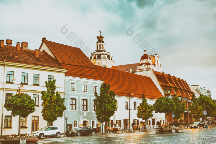 维尔纽斯立陶宛7月城市日落颜色小镇大厅广场维尔纽斯吸引了几百万游客每年维尔纽斯立陶宛7月城市日落颜色小镇