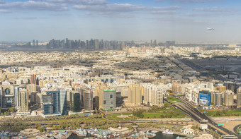 空中视图迪拜天际线和迪拜溪从直升机空中视图迪拜天际线和迪拜溪从直升机