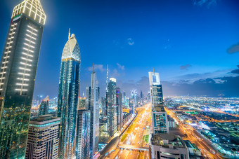 令人惊异的空中视图市中<strong>心</strong>迪拜《暮光之城》摩天大楼和谢赫。<strong>扎</strong>耶德路