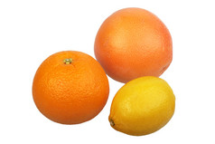 橙色葡萄柚而且黄色的柠檬特写镜头孤立的白色背景