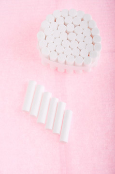 牙科棉花卷粉红色的围嘴牙科设备