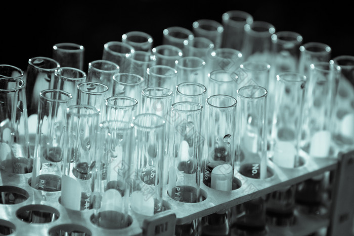 实验室科学研究玻璃项目添加下降一个几个测试管科学实验科学研究实验室