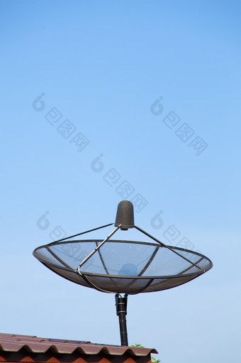 卫星菜接收机电视信号安装的屋顶
