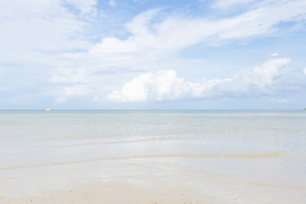 海和沙子海滩<strong>清晰</strong>的天空和水晶<strong>清晰</strong>的水域海泰国