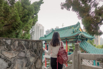后面亚洲女人旅行者在香港香港城市旅行者女人旅行在香港香港城市