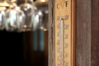 温度计木墙餐厅