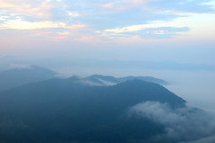 景观照片海雾的山山