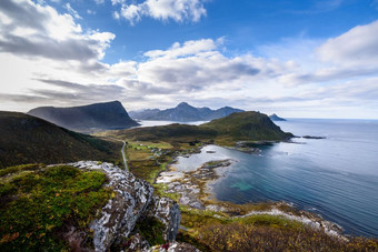 空中视图美丽的山景观与<strong>挪威</strong>海霍兰兹梅伦维斯特瓦戈伊罗弗敦群岛<strong>挪威</strong>