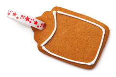 姜饼标签饼干与丝带孤立的白色背景前视图