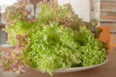 新鲜的有机混合沙拉蔬菜股票照片