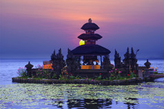 普拉乌伦达努bratan寺庙巴厘岛印尼