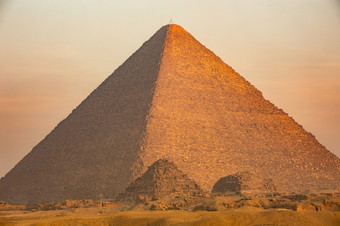 的伟大的金字塔日落吉萨埃及