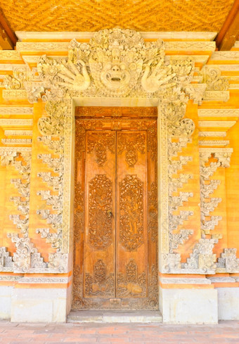 巴厘岛的雕刻窗口岩石寺庙巴厘岛