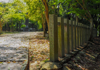 日本奈良4月入口小墓园与大宝塔纪念纪念碑奈良宝塔纪念纪念碑奈良
