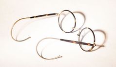 古董眼镜孤立的眼镜从的早期世纪