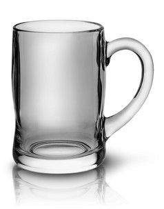 玻璃杯子为啤酒前视图孤立的白色背景