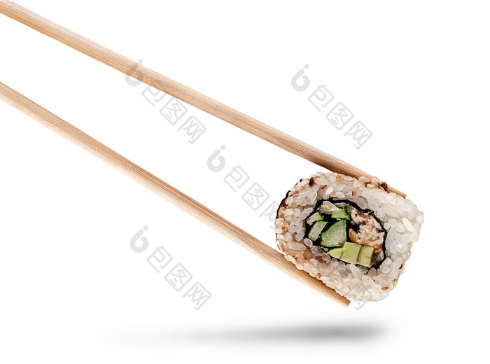 寿司卷加州与筷子孤立的白色背景寿司卷加州与筷子