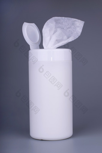 湿巾塑料容器灰色的背景湿湿巾