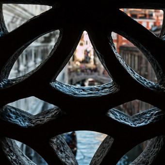 外部视图从开放内部桥叹了口气威尼斯意大利