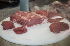块生肉白色轮表格好质量牛肉块生肉白色轮表格好质量牛肉
