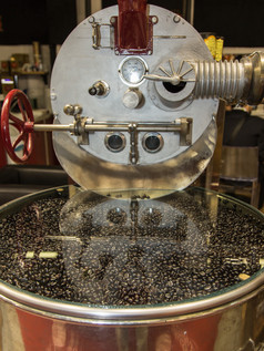 工业咖啡机械为磨烤咖啡豆子工业咖啡机械为磨烤咖啡豆子