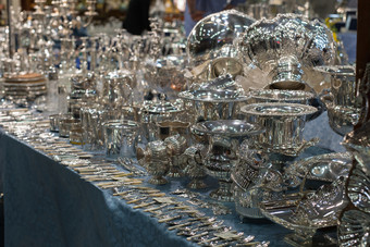 银器站与餐具托盘盘子和花瓶,银器站与餐具托盘盘子和花瓶