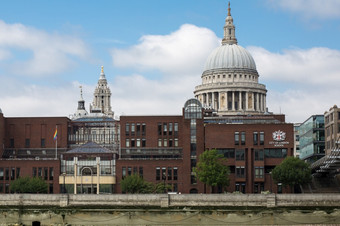 外观的城市伦敦学校也已知的断续器和城市沿着的河泰晤士河伦敦外观的城市伦敦学校也已知的断续器和城市沿着的河泰晤士河伦敦