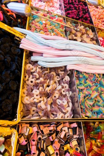 焦糖糖果和糖果零售集合色彩斑斓的橡皮糖糖果市场