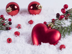 新一年rsquo背景圣诞节球和红色的心的雪