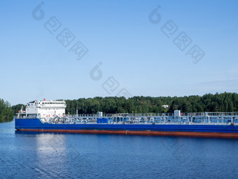 <strong>烧伤</strong>河俄罗斯6月石油油轮浮动通航河