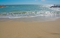 天堂海滩与绿色绿松石波椰子棕榈树和细没有沙子南部省斯里兰卡斯里兰卡亚洲