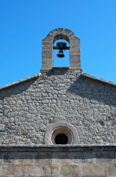 monastir米拉玛马略卡岛西班牙7月中世纪的campanile与钟楼的修道院米拉玛7月马略卡岛巴利阿里群岛岛屿西班牙