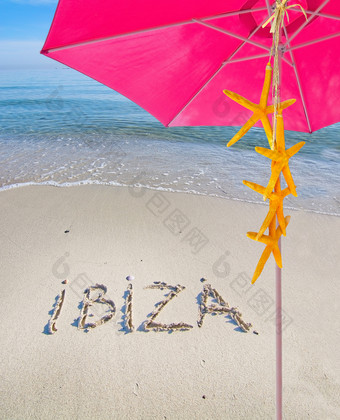 伊比沙岛写沙子粉红色的阳伞黄色的海星<strong>夏天主题</strong>和伊比沙岛粉红色的阳伞黄色的海星<strong>夏天主题</strong>和伊比沙岛写沙子海滩伊比沙岛西班牙