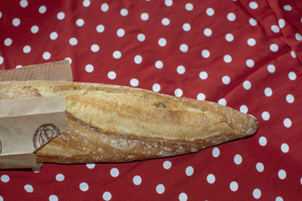 魔杖面包红色的和白色波尔卡点织物装饰背景魔杖面包红色的和白色波尔卡点织物