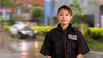 亚洲美国女人警察官犯罪场景