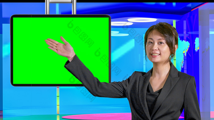 女亚洲美国新闻女主播虚拟工作室显示绿色屏幕暂停显示原始设计元素