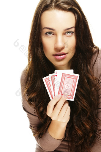 美丽的女人玩扑克美丽的女人玩扑克白色背景
