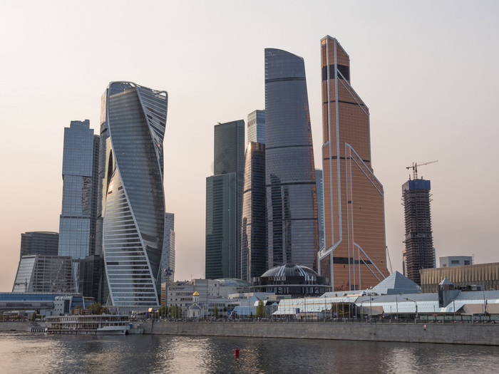 现代建筑玻璃和钢摩天大楼对的天空现代建筑图片