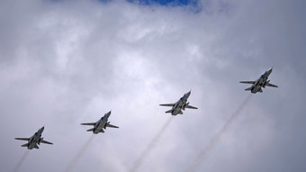 莫斯科俄罗斯五月阿维亚游行莫斯科飞机战斗机飞机苏-的天空游行胜利世界战争莫斯科俄罗斯