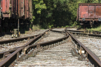 老铁路<strong>分流</strong>器与木睡眠而且老火车